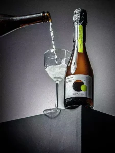 Boochaa Anji White Tea Kombucha Alcohol Free Pouring